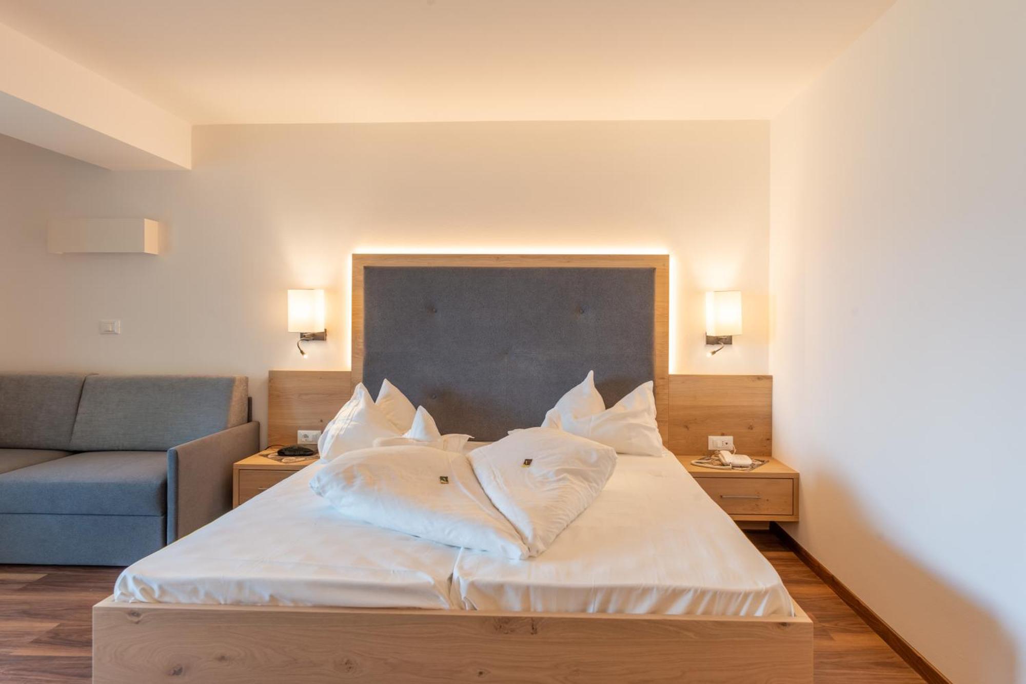 Hotel Meinhardt Schenna Ngoại thất bức ảnh