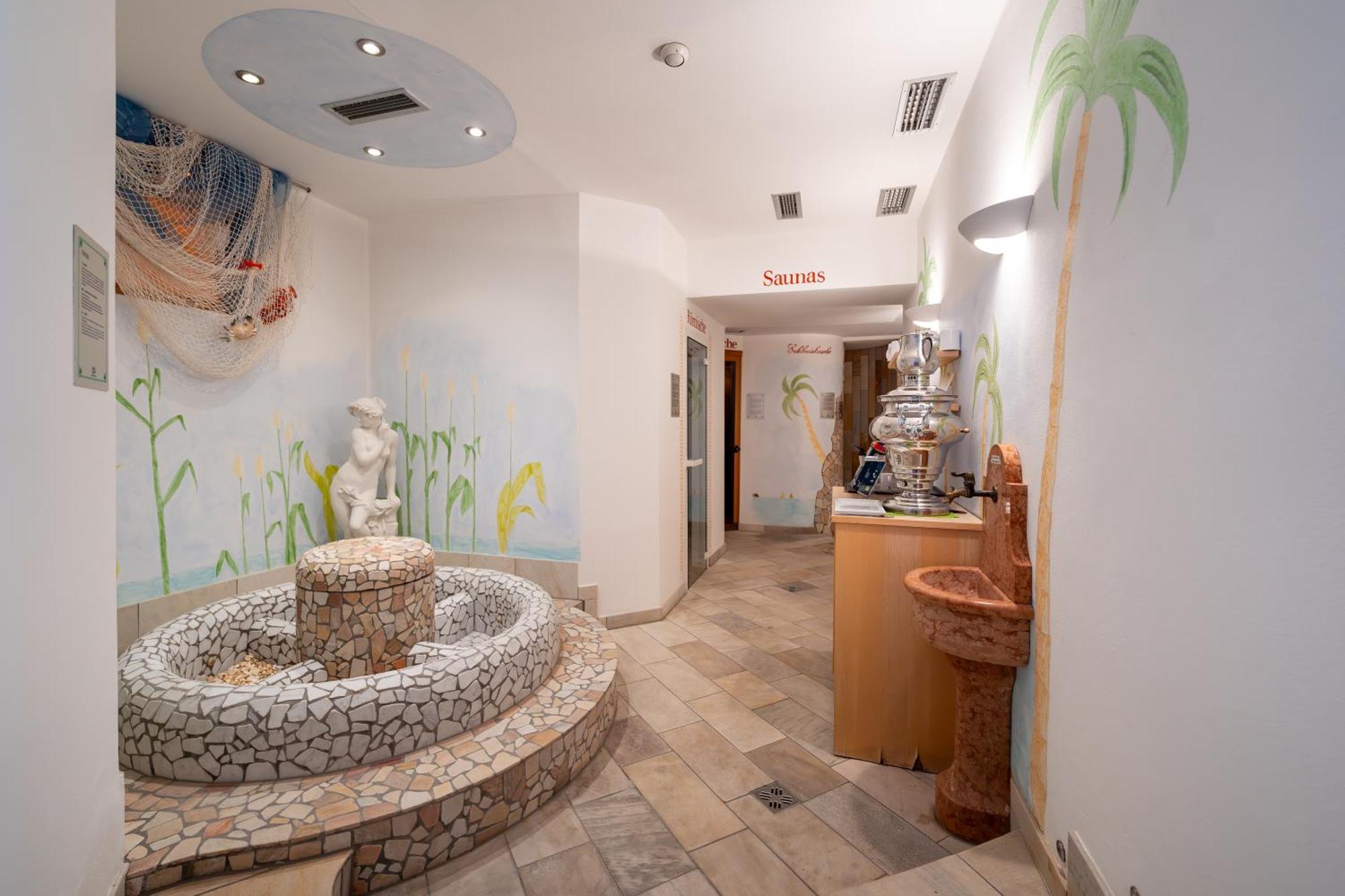 Hotel Meinhardt Schenna Ngoại thất bức ảnh